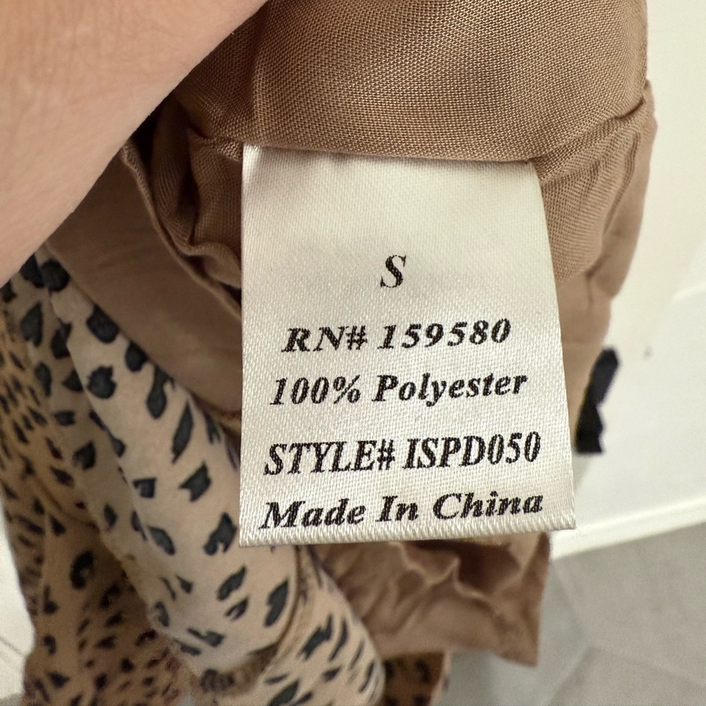 Pink lily leopard printed romper - Picture 14 of 14